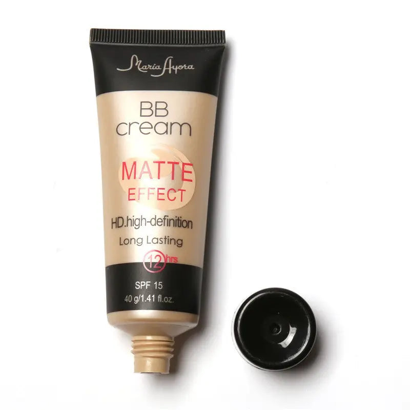 BB cream concealer moisturizing and light Maria Ayora