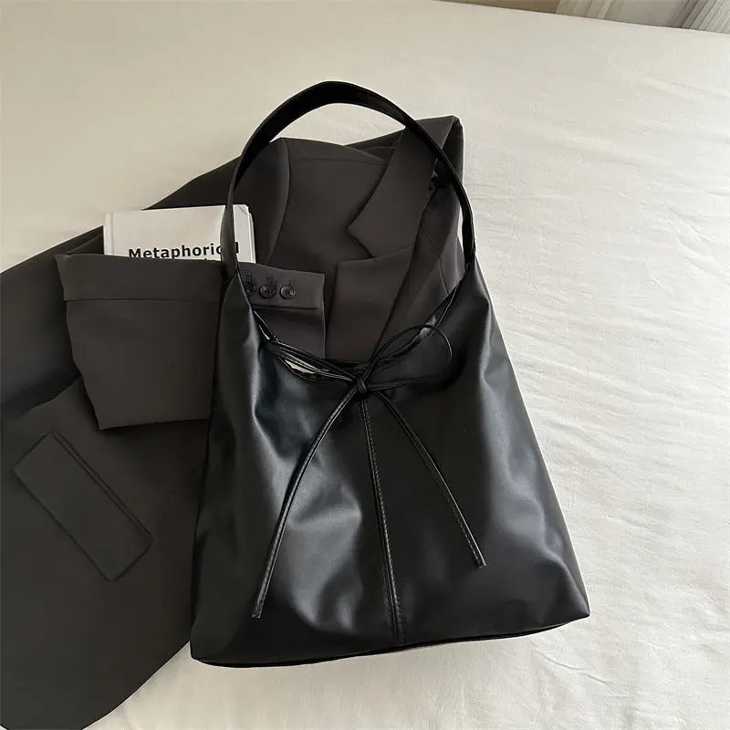Fashionable Stylish Shoulder Texture Large Capacity Niche Design Bag Trendarium