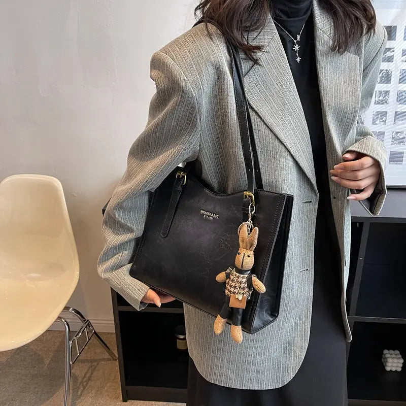 Classic Luxe Retro Shoulder Bag Trendarium