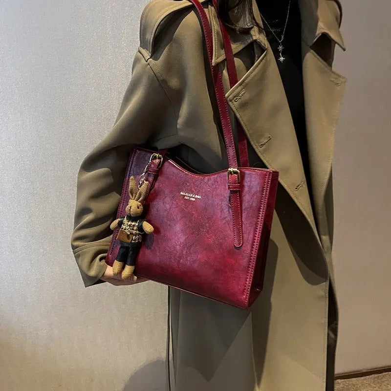 Classic Luxe Retro Shoulder Bag Trendarium